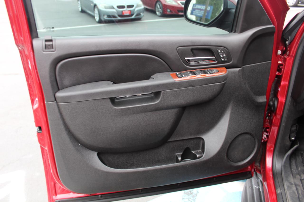 Chevrolet Tahoe photo 12