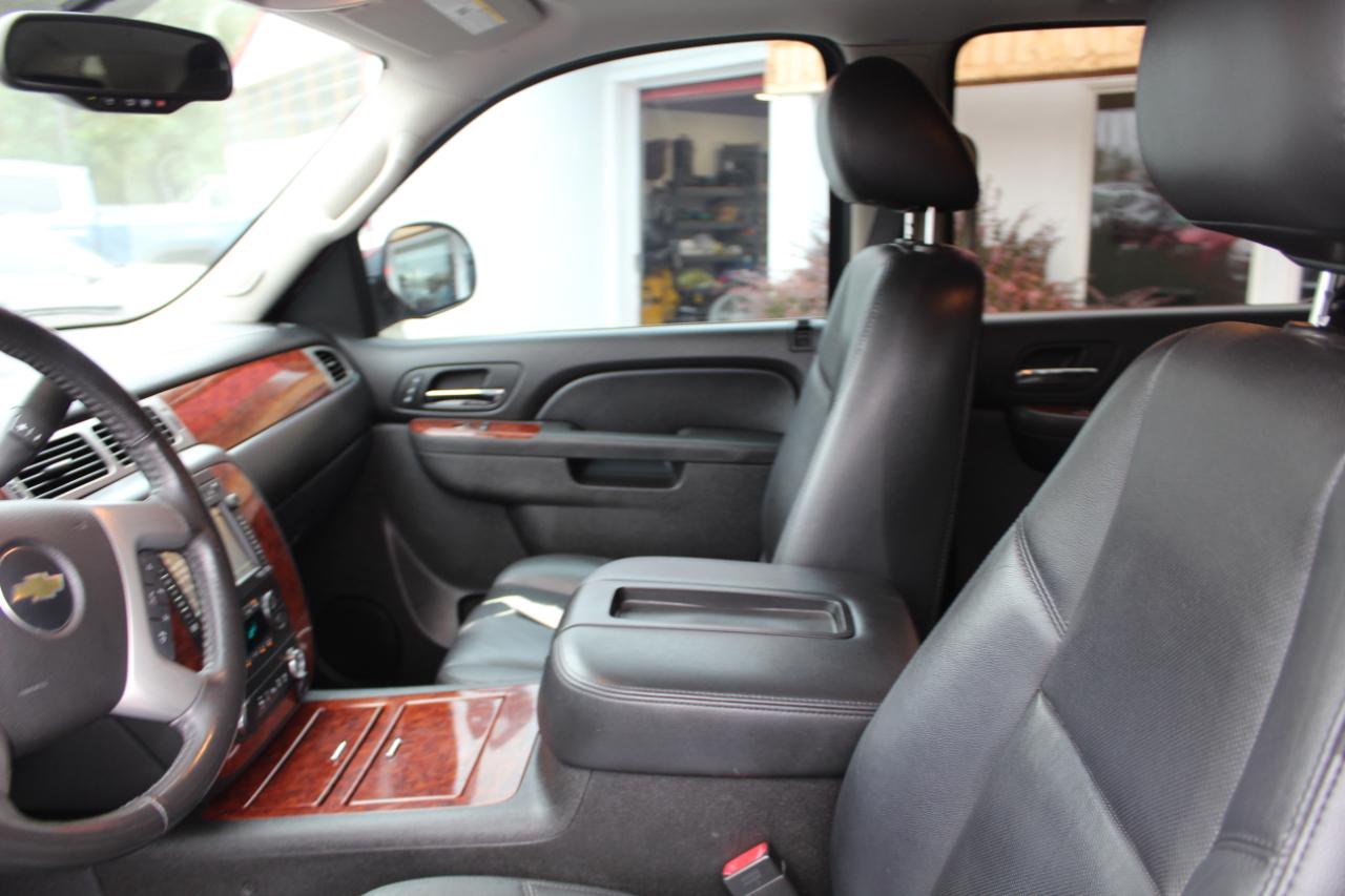 Chevrolet Tahoe photo 14
