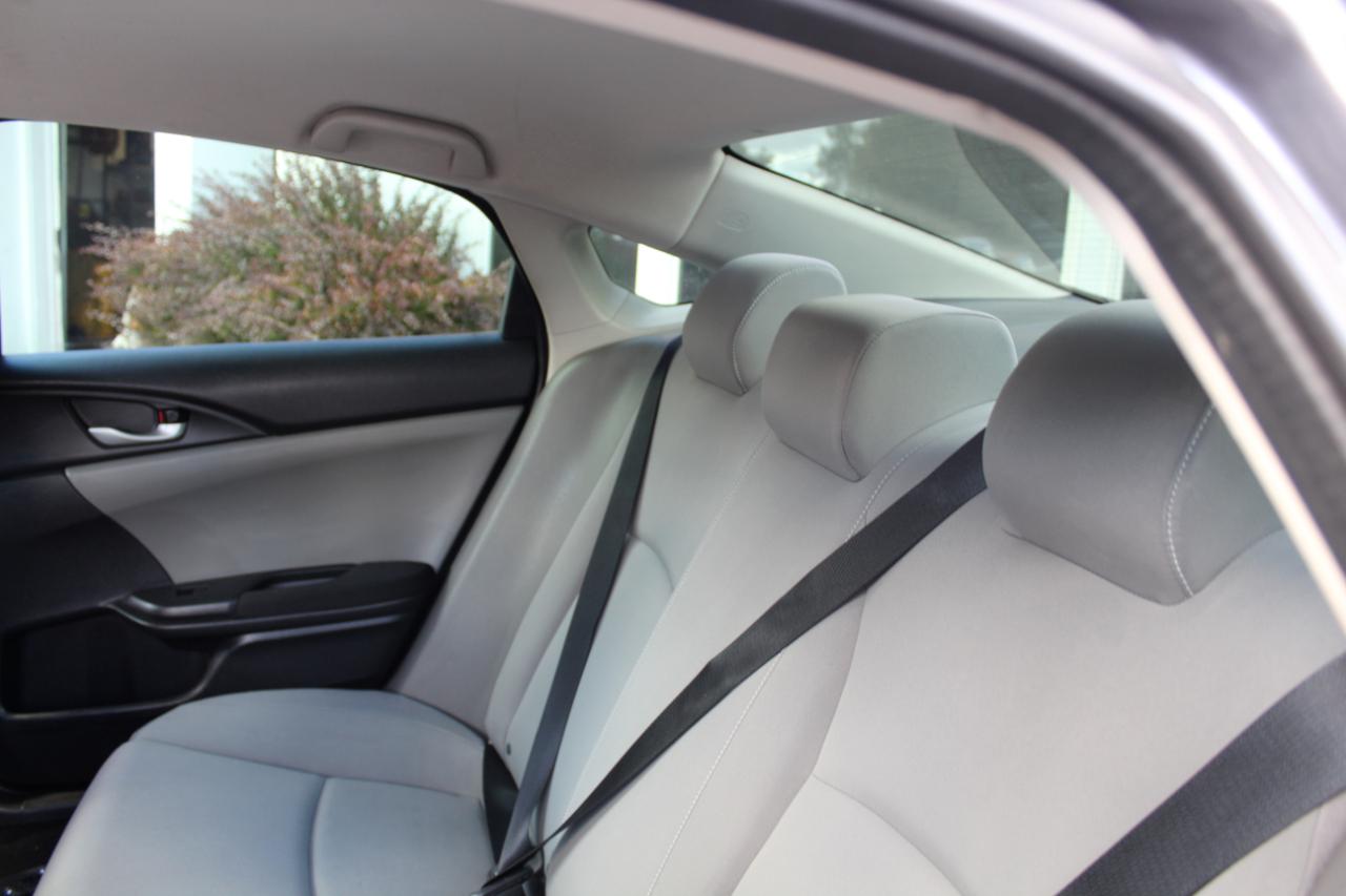 Honda Civic photo 17