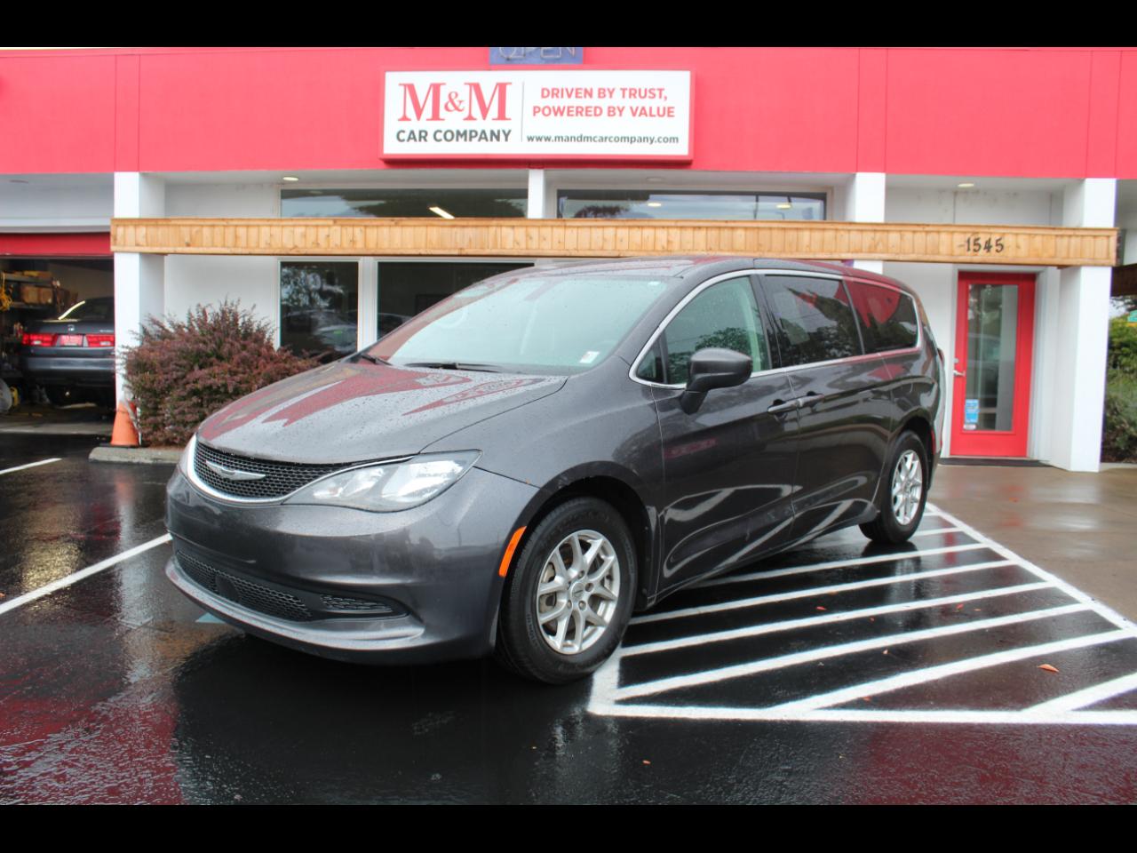 2021 Chrysler Voyager LX FWD