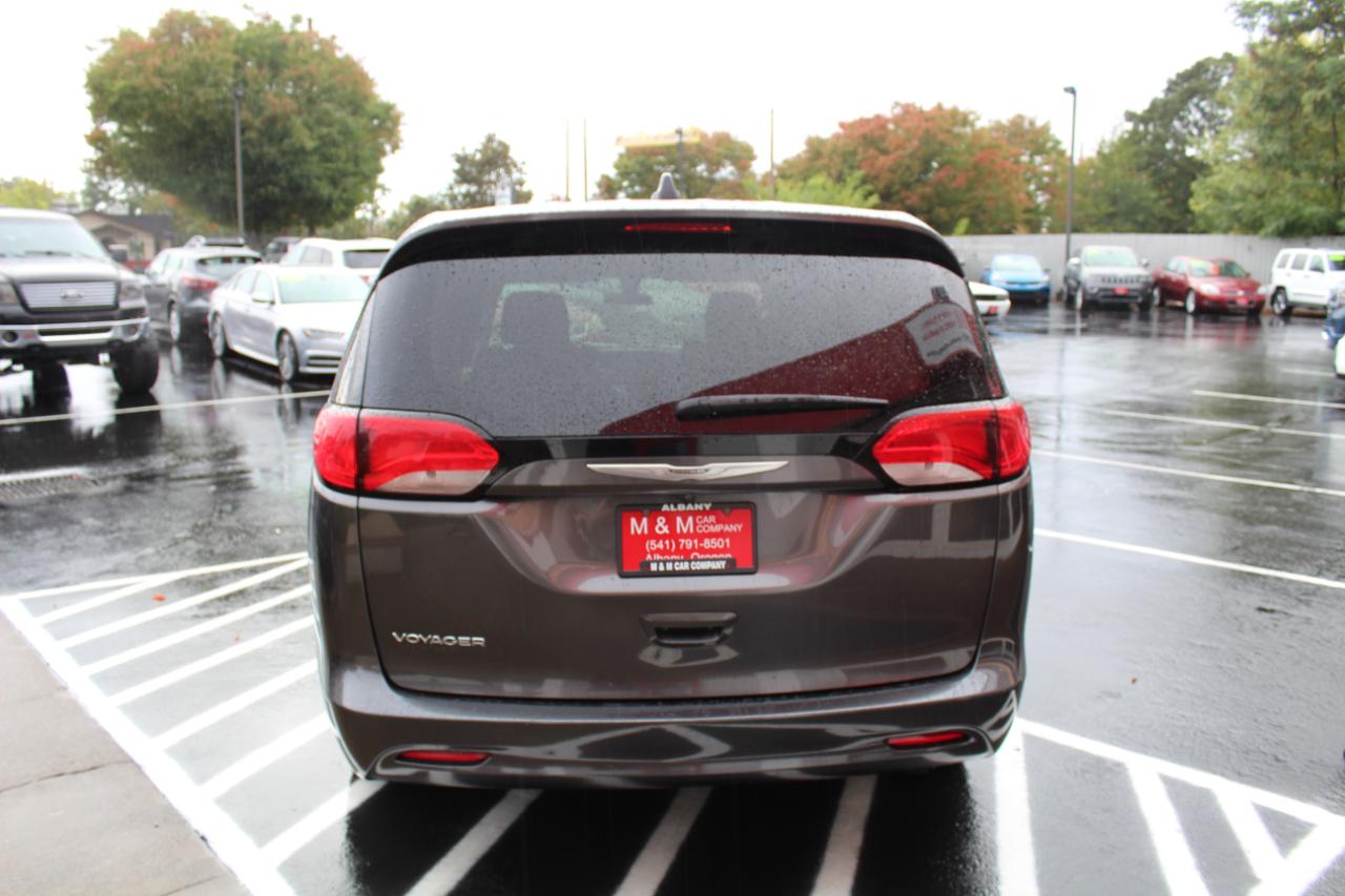 Chrysler Voyager photo 6
