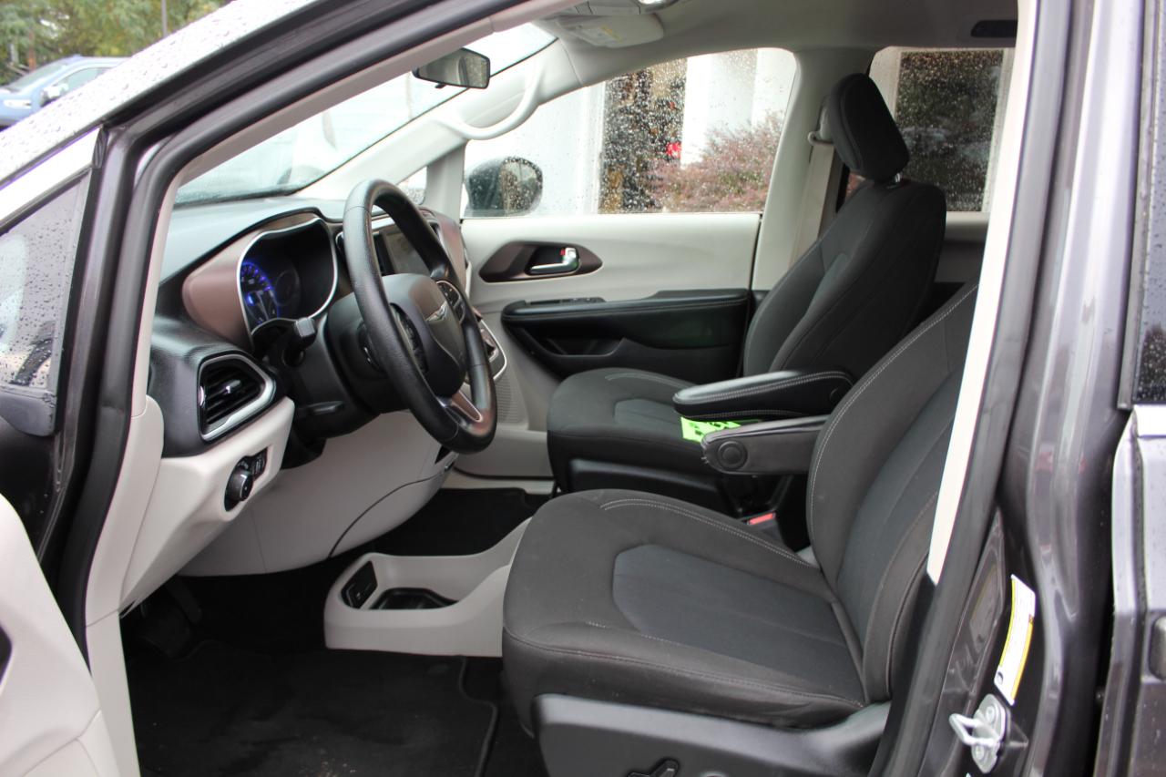 Chrysler Voyager photo 11
