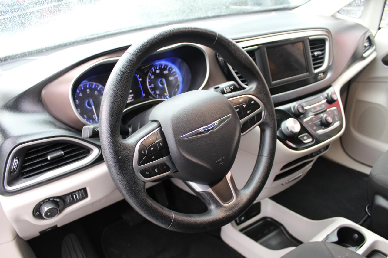 Chrysler Voyager photo 12