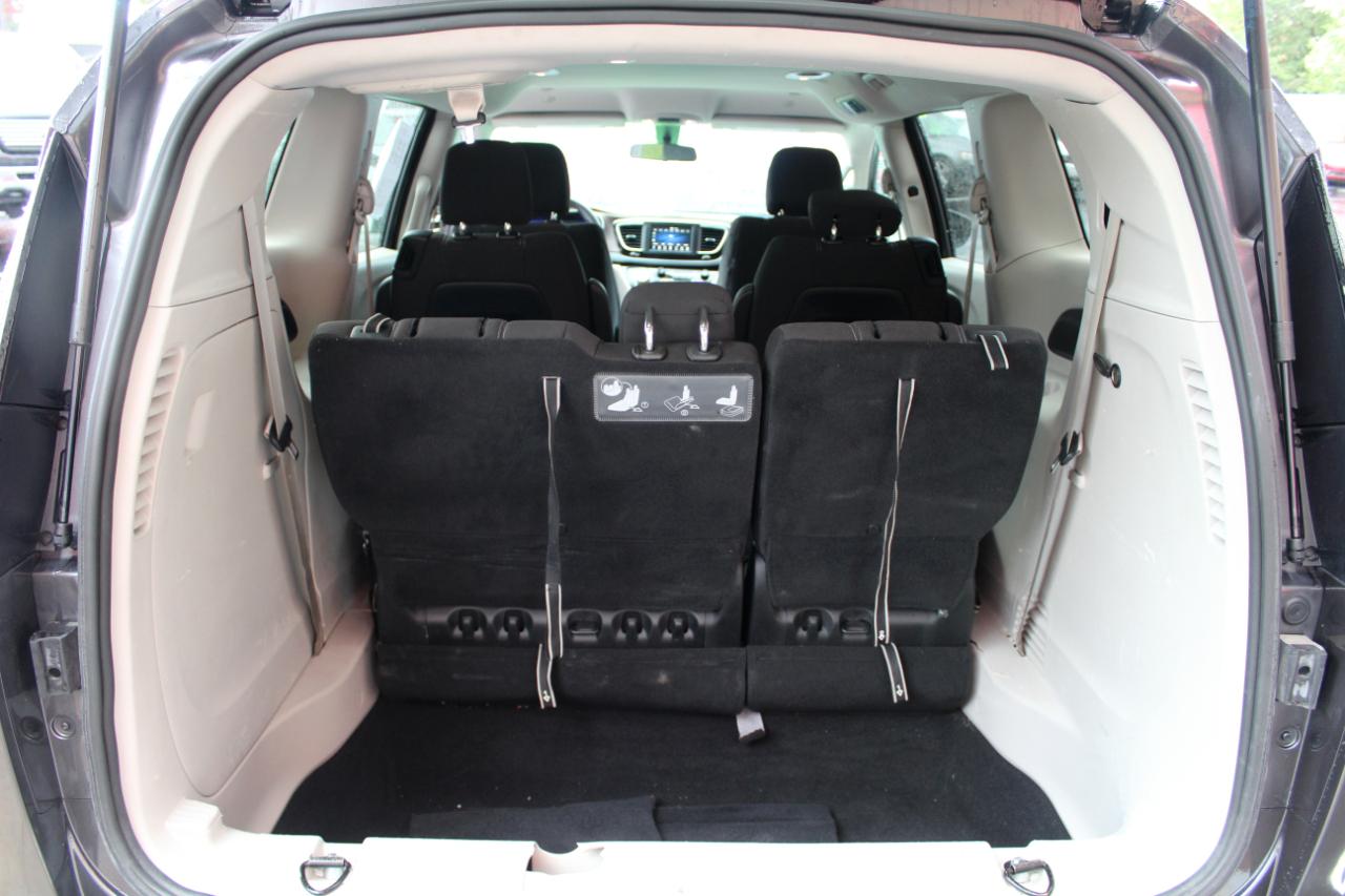 Chrysler Voyager photo 21