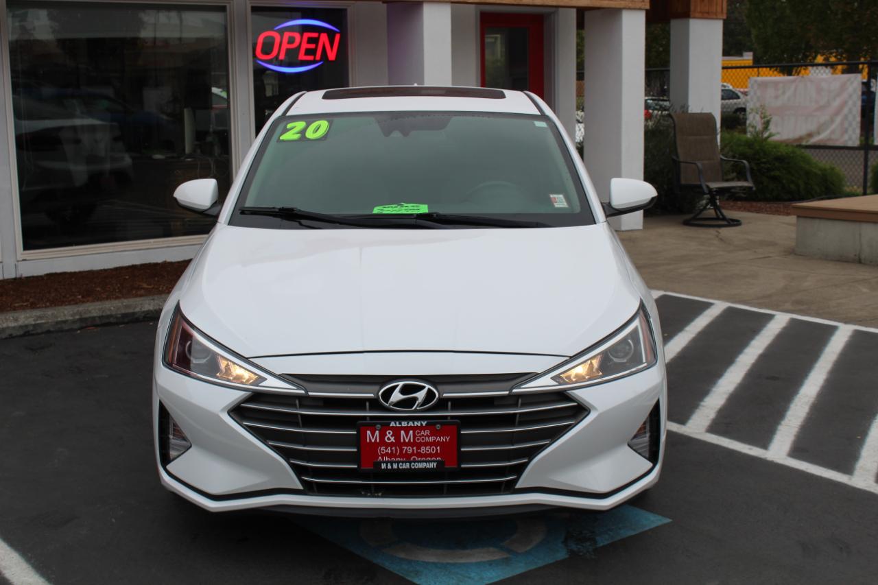 Hyundai Elantra photo 3