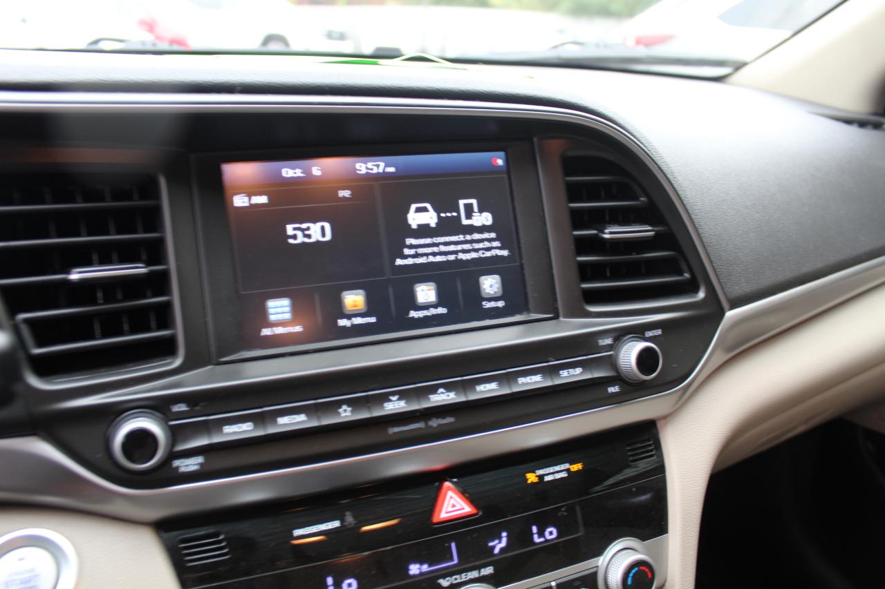 Hyundai Elantra photo 16