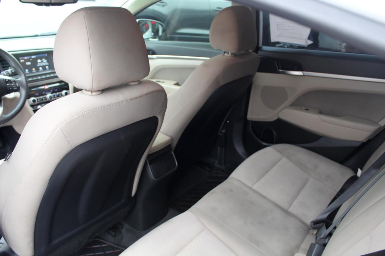 Hyundai Elantra photo 21