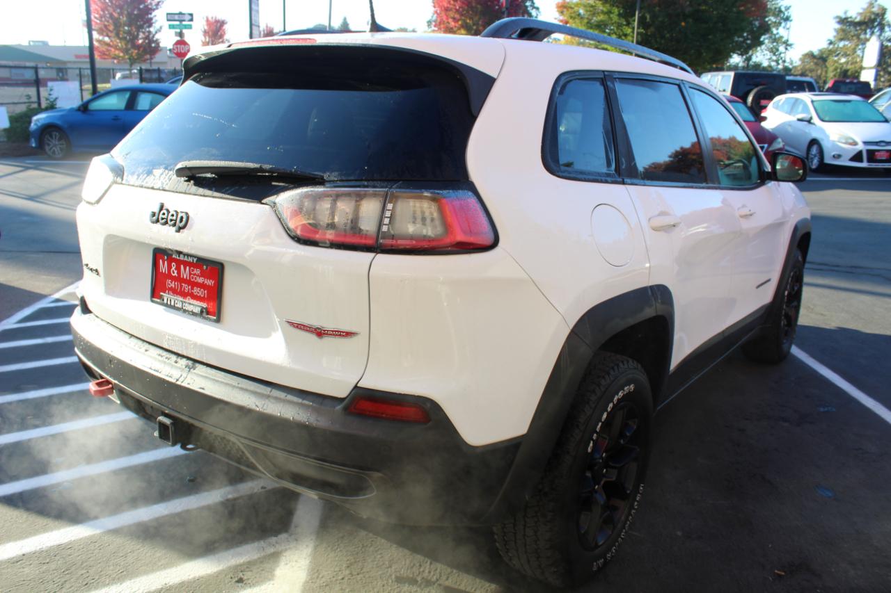 Jeep Cherokee photo 7