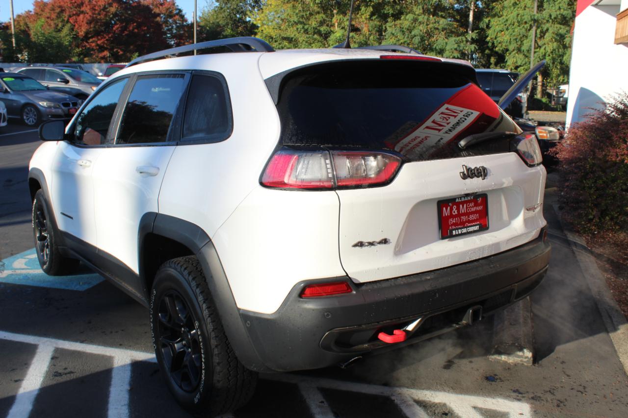 Jeep Cherokee photo 9