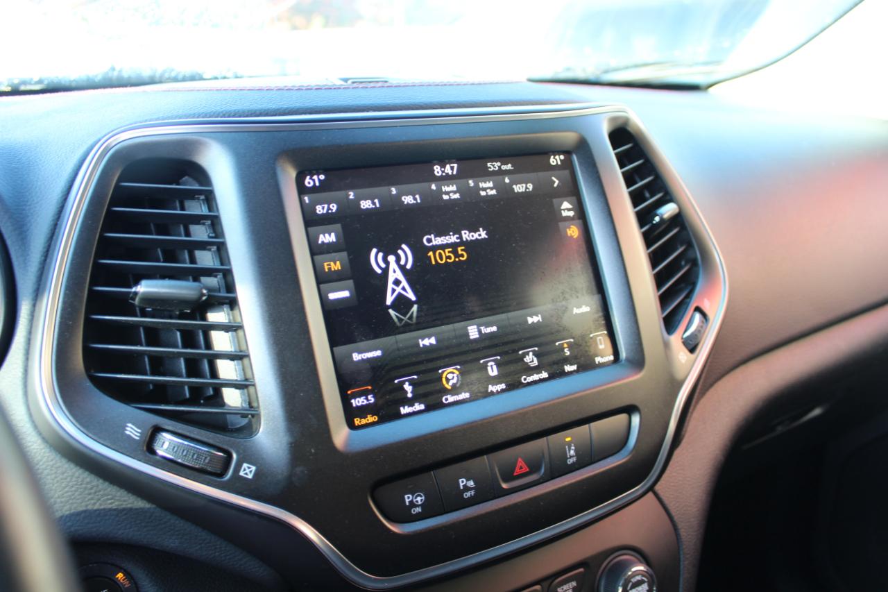 Jeep Cherokee photo 16
