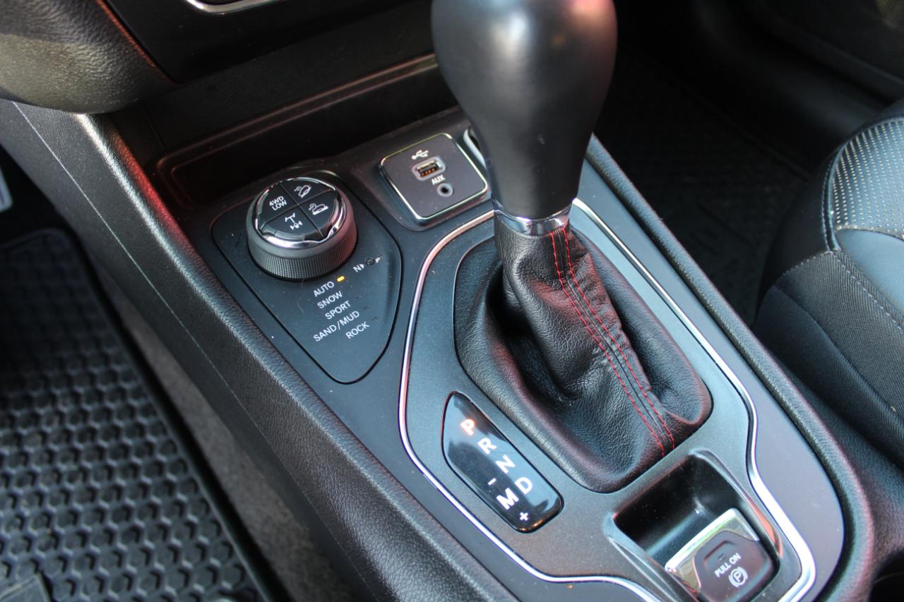 Jeep Cherokee photo 19