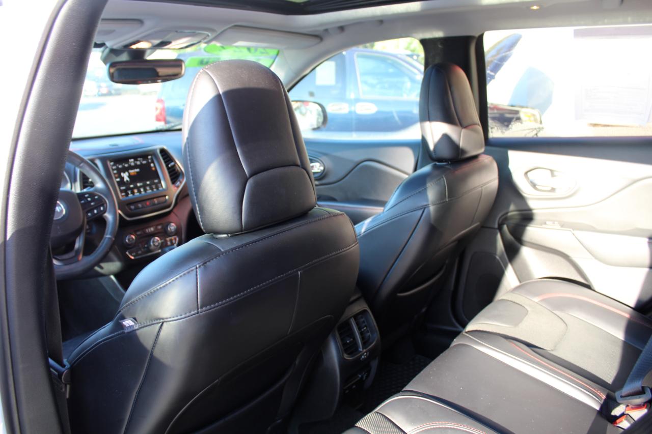 Jeep Cherokee photo 22