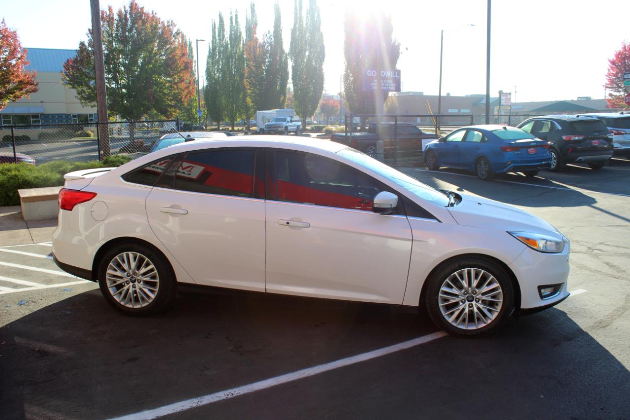 Ford Focus photo 7