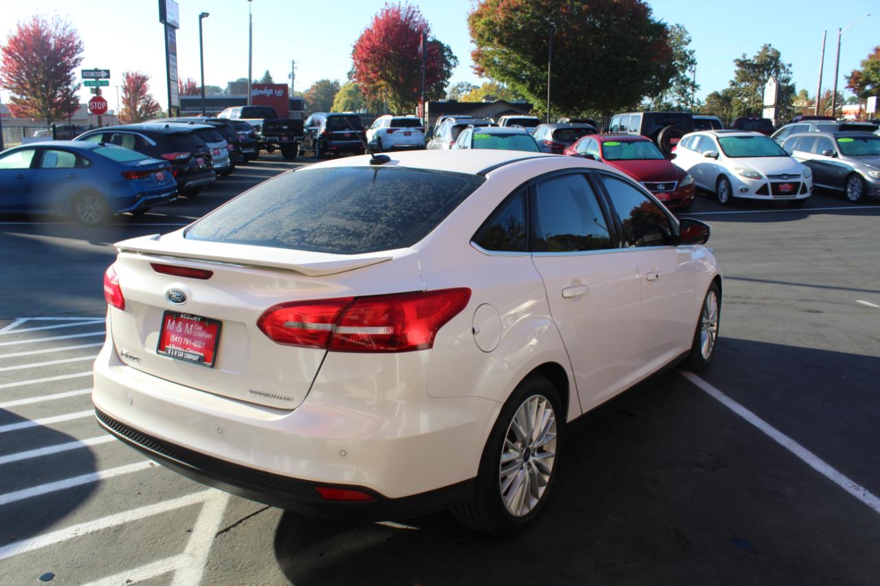 Ford Focus photo 9