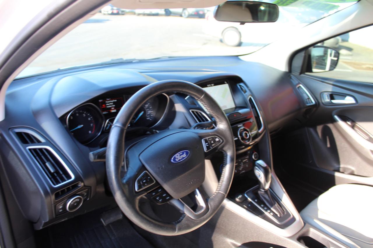 Ford Focus photo 14