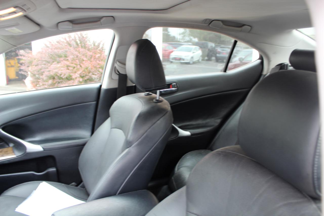 Lexus IS 250 4dr Sport Sdn Auto RWD 2013
