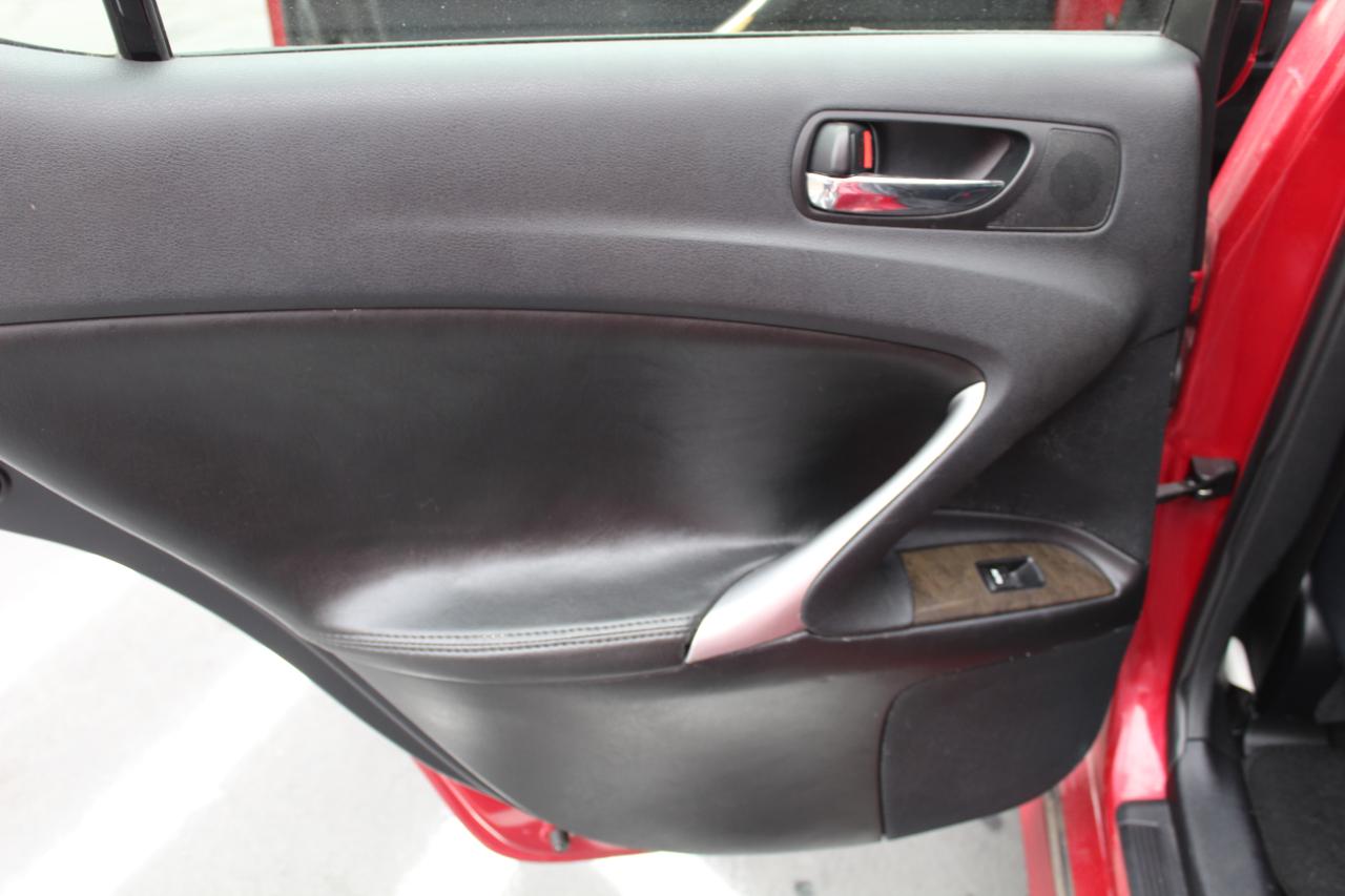 Lexus IS 250 4dr Sport Sdn Auto RWD 2013