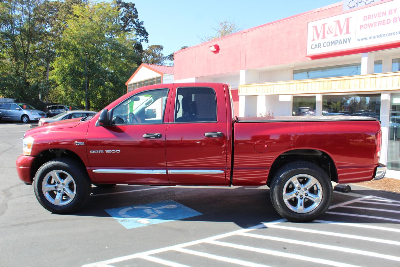 Dodge Ram 1500 4dr Quad Cab 140.5 4WD Laramie 2006