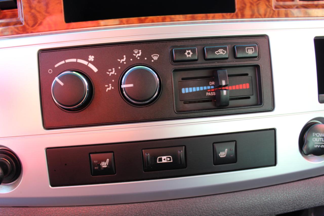Dodge Ram 1500 4dr Quad Cab 140.5 4WD Laramie 2006