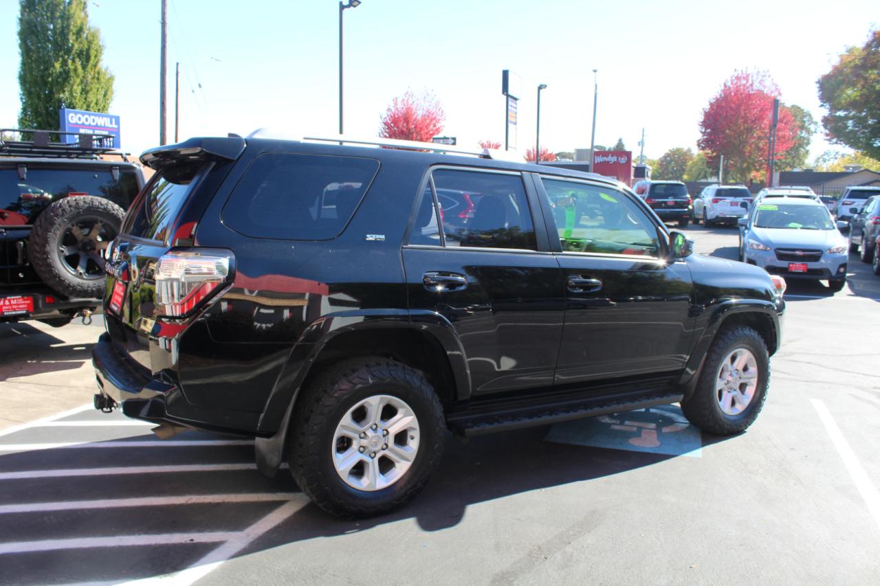 Toyota 4Runner SR5 4WD (Natl) 2018
