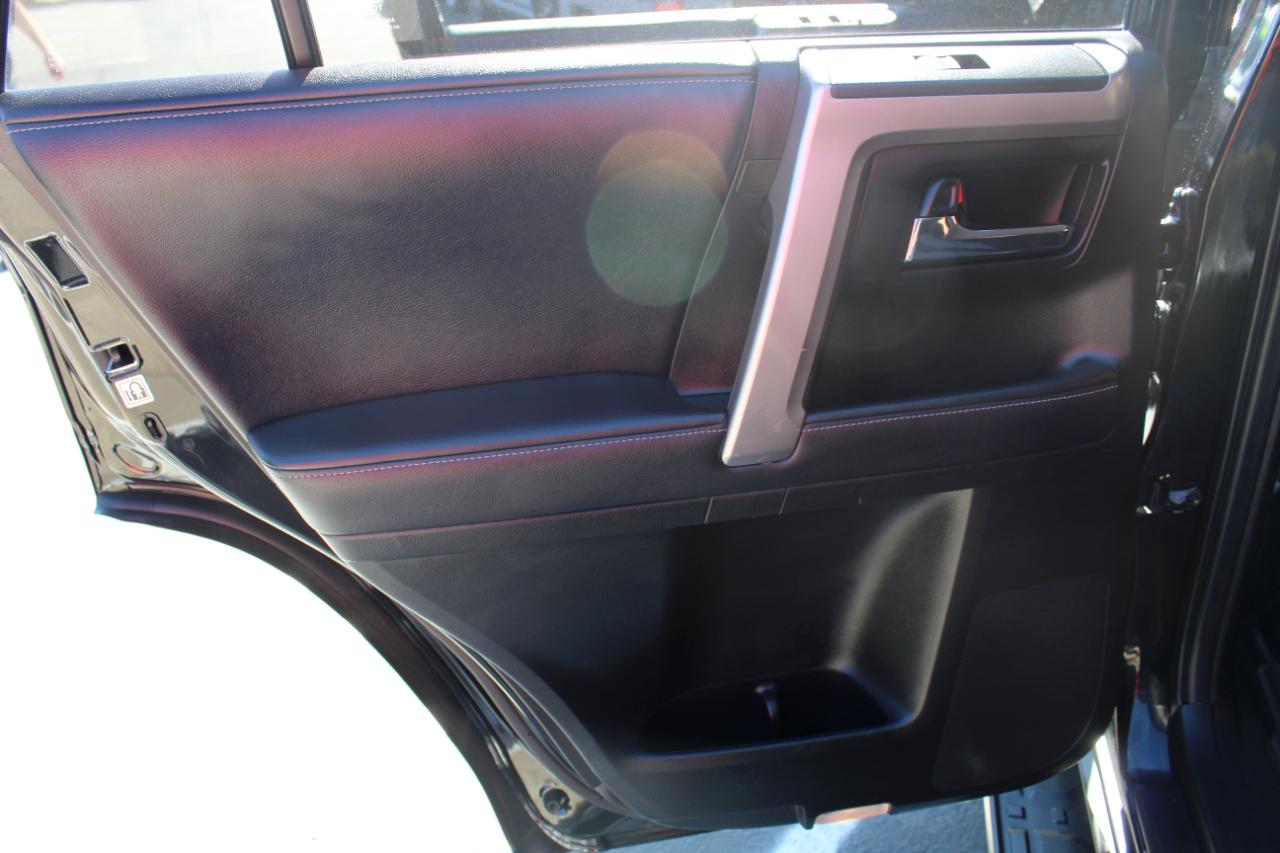 Toyota 4Runner SR5 4WD (Natl) 2018