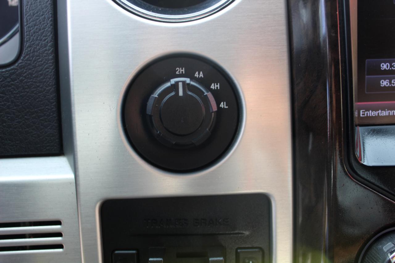 Ford F-150 4WD SuperCrew 145" Platinum 2013