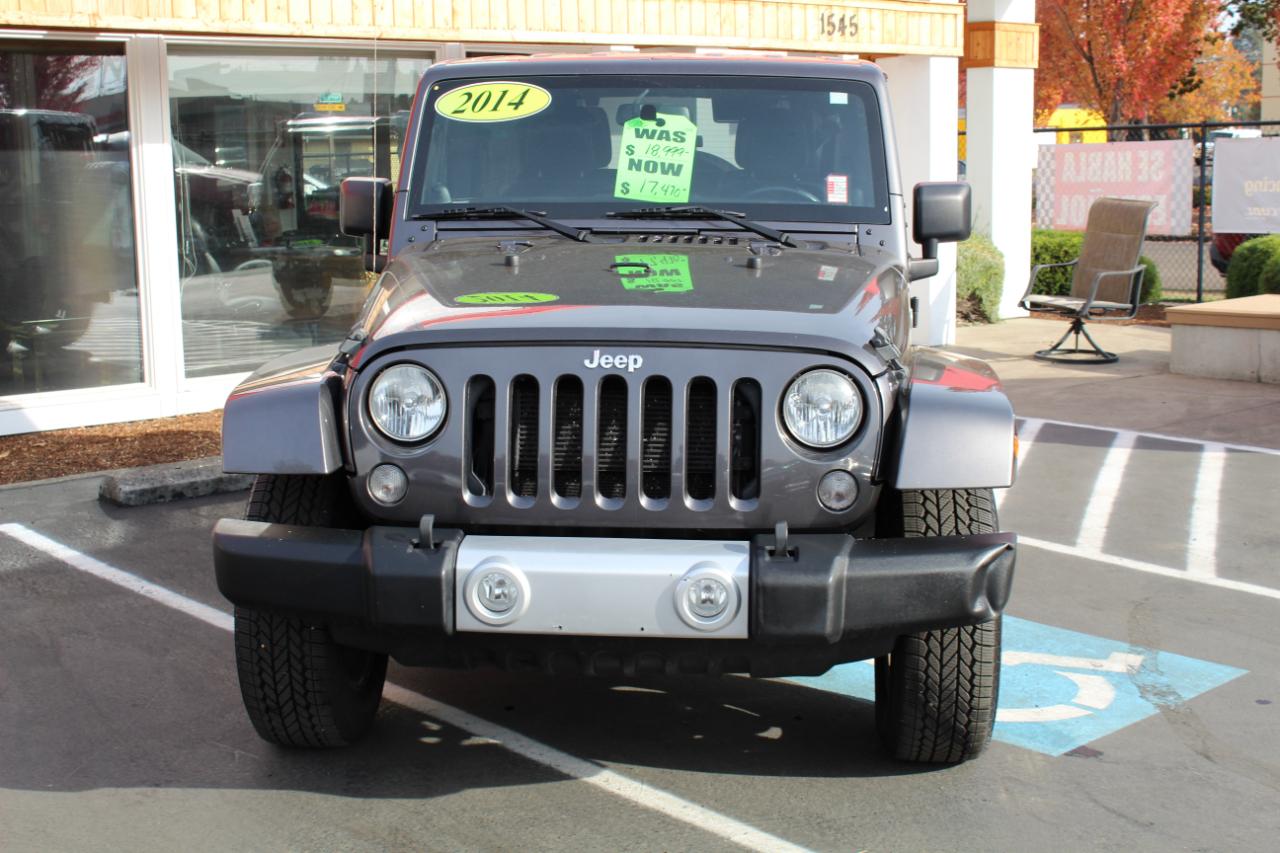 Jeep Wrangler Unlimited 4WD 4dr Sahara 2014