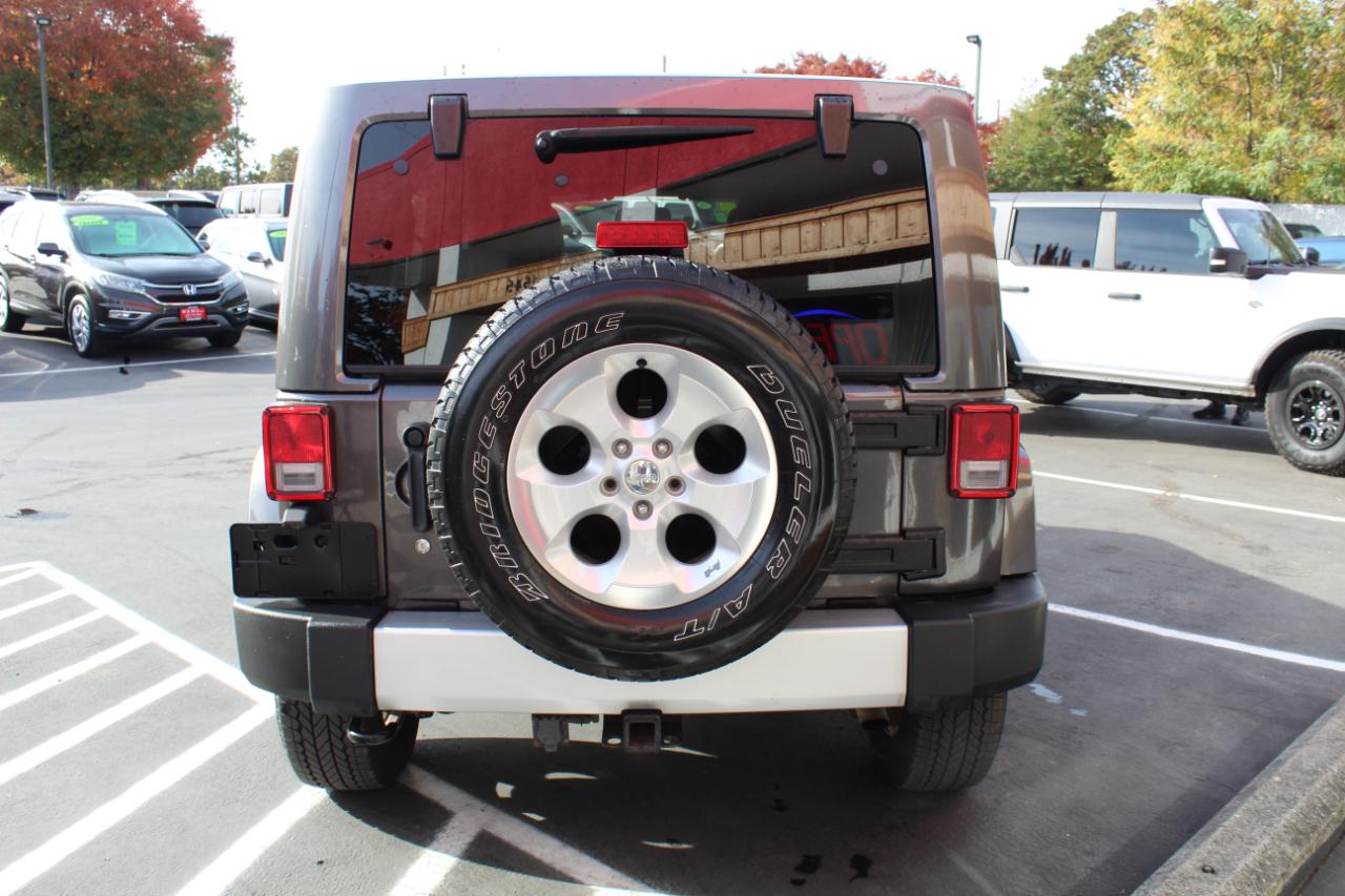 Jeep Wrangler Unlimited 4WD 4dr Sahara 2014