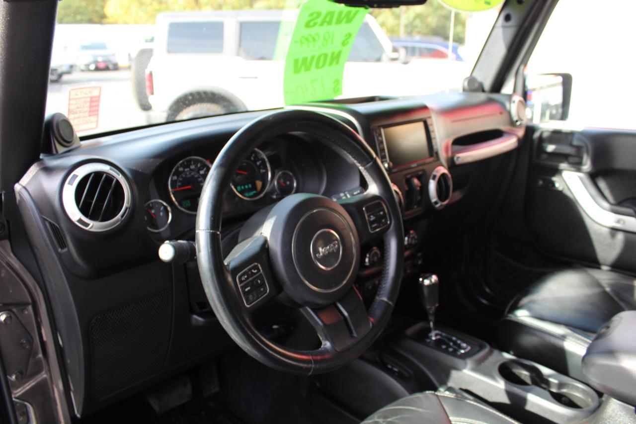Jeep Wrangler Unlimited 4WD 4dr Sahara 2014