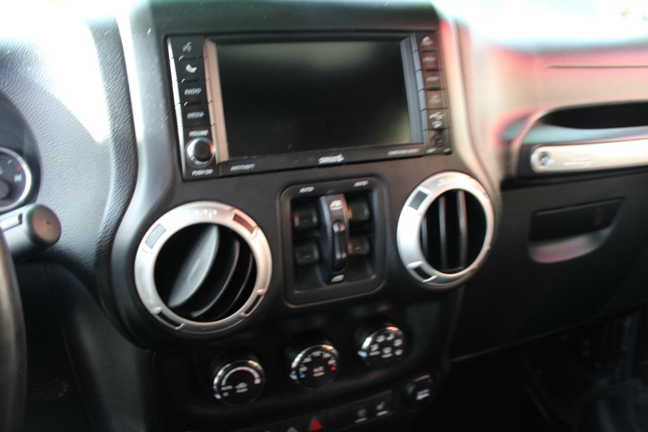 Jeep Wrangler Unlimited 4WD 4dr Sahara 2014