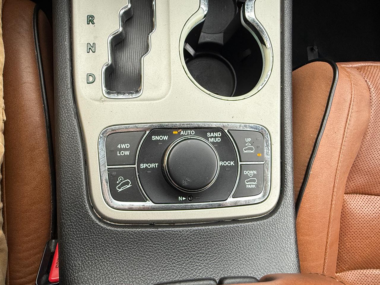 Jeep Grand Cherokee Overland 4WD 2011