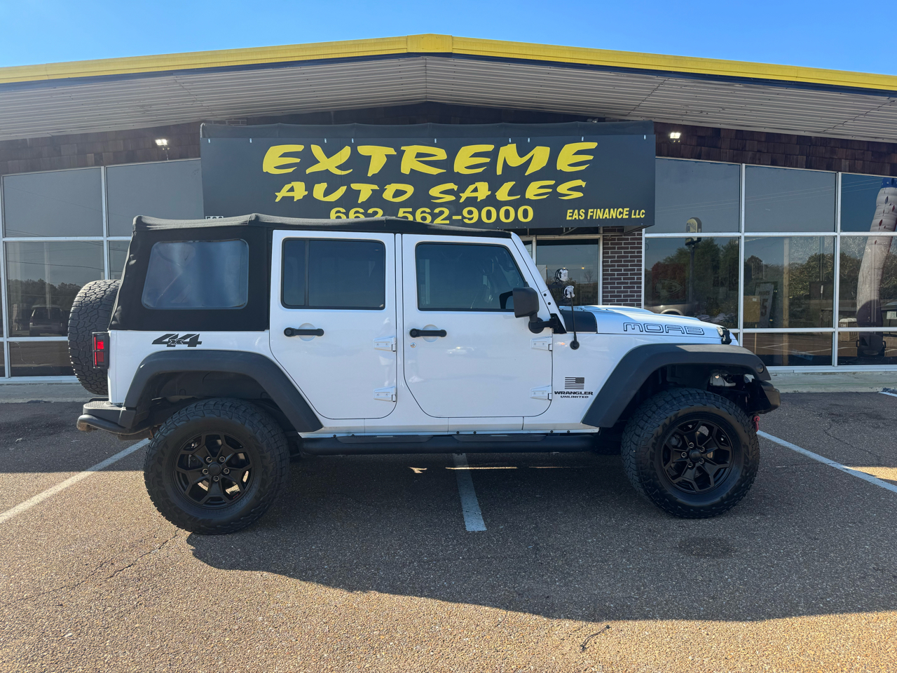 2013 Jeep Wrangler Unlimited Sahara 4WD