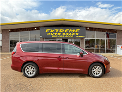 2021 Chrysler Voyager 