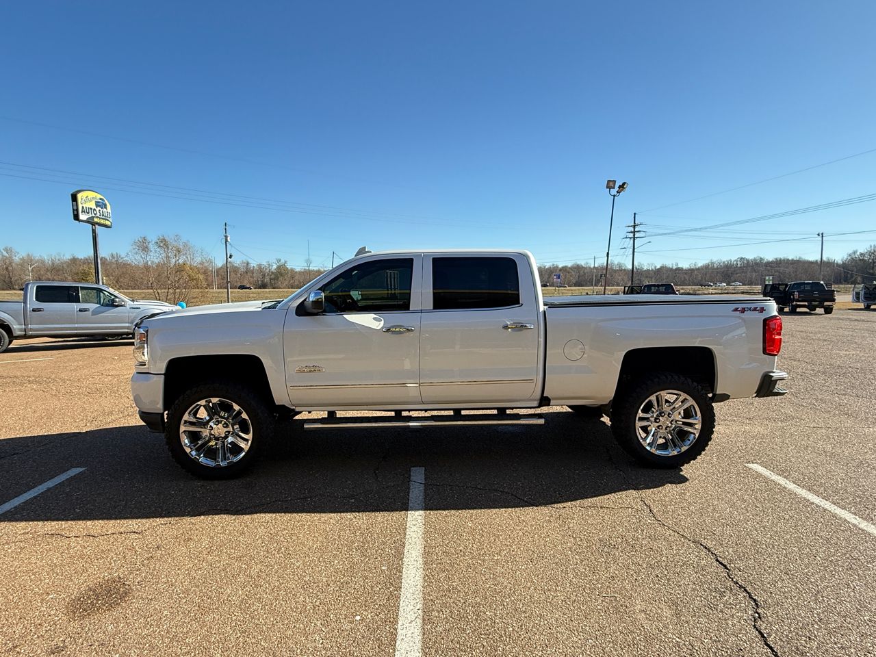 Chevrolet Silverado 1500 High Country Crew Cab Short Box 4WD 2018