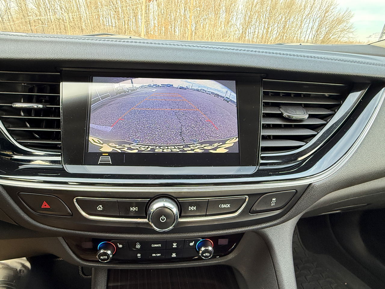 Buick Regal Essence AWD 2020