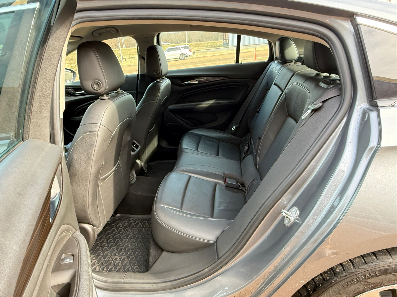 Buick Regal Essence AWD 2020