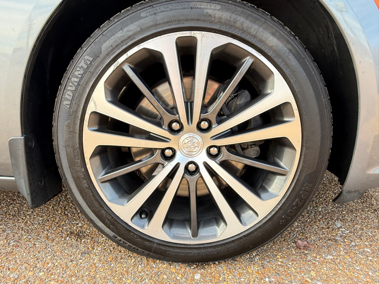 Buick Regal Essence AWD 2020