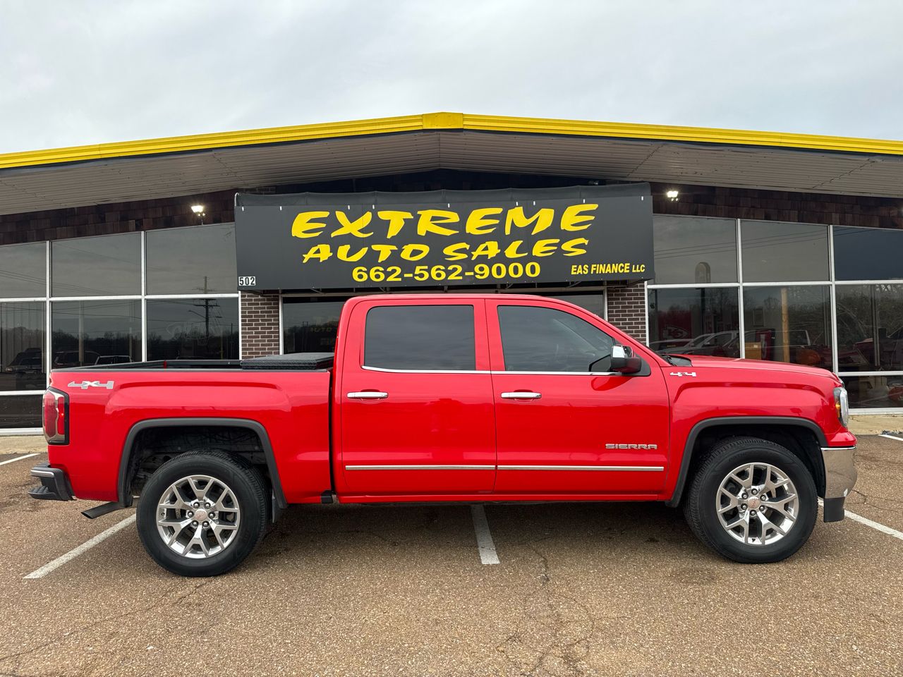 2017 GMC Sierra 1500 SLT Crew Cab Long Box 4WD