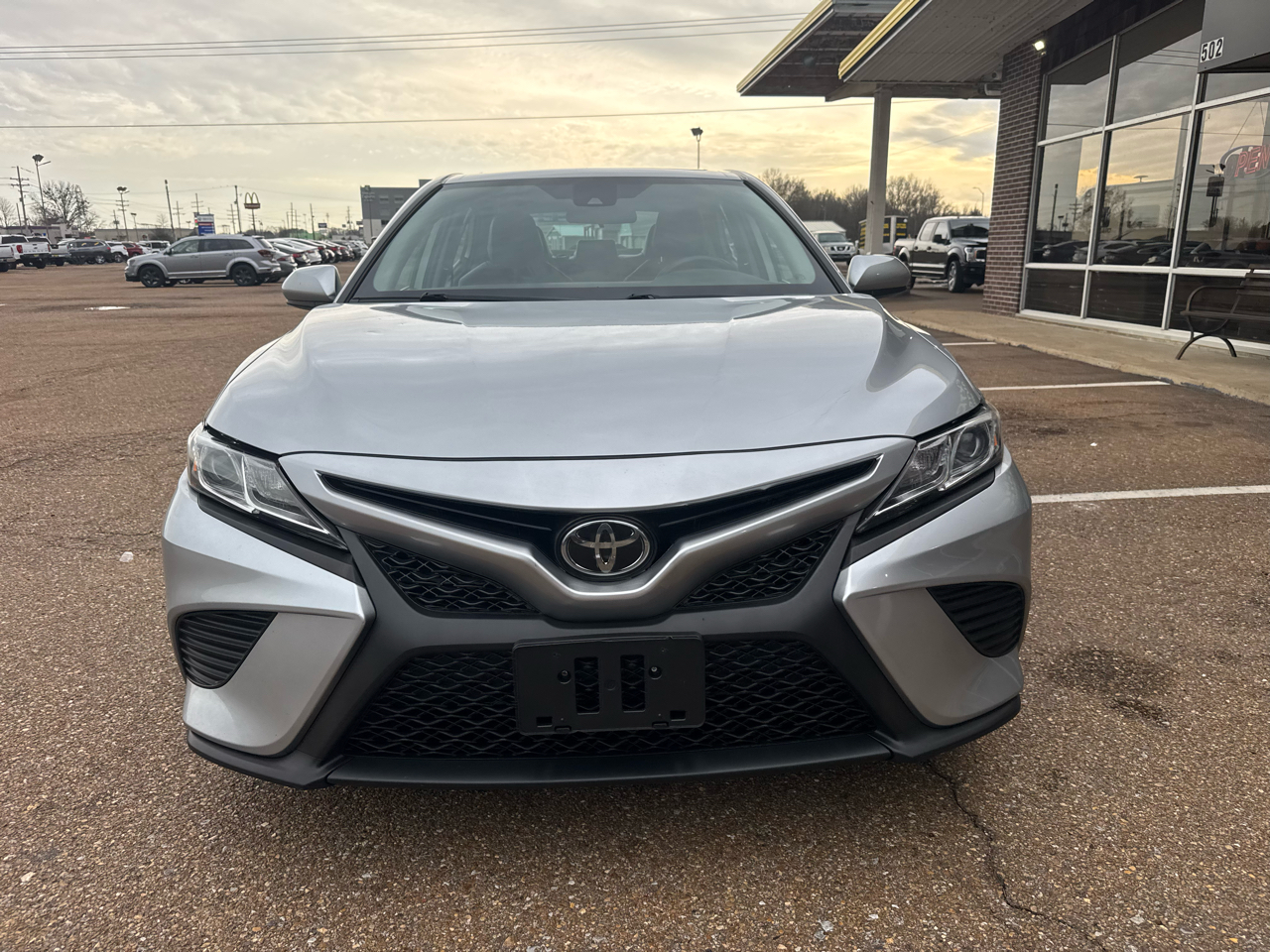 Toyota Camry SE 2020