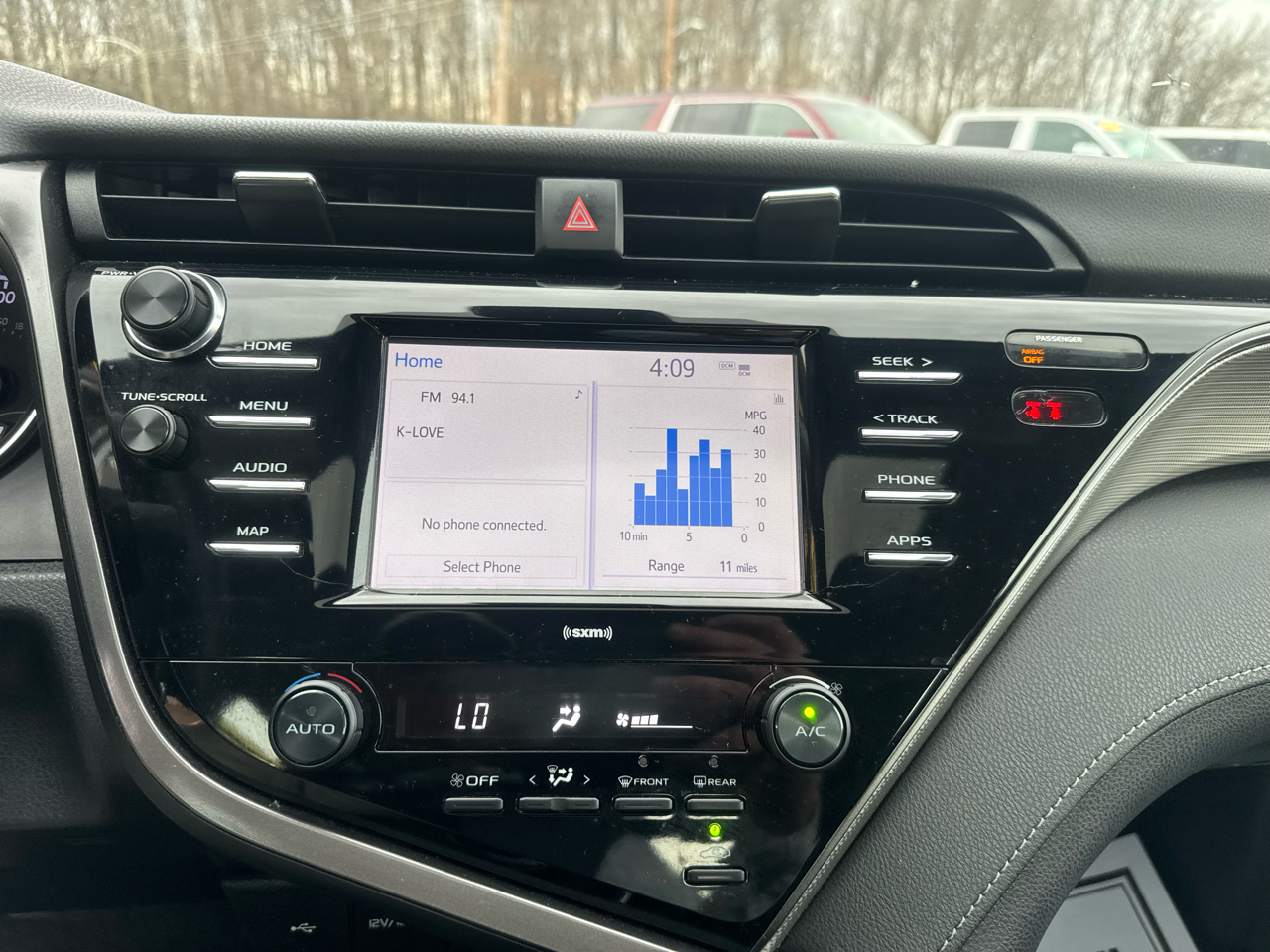 Toyota Camry SE 2020