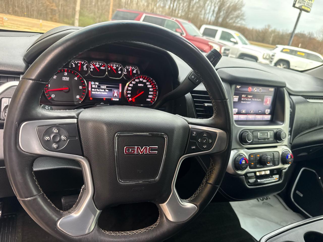 GMC Yukon SLE 4WD 2015