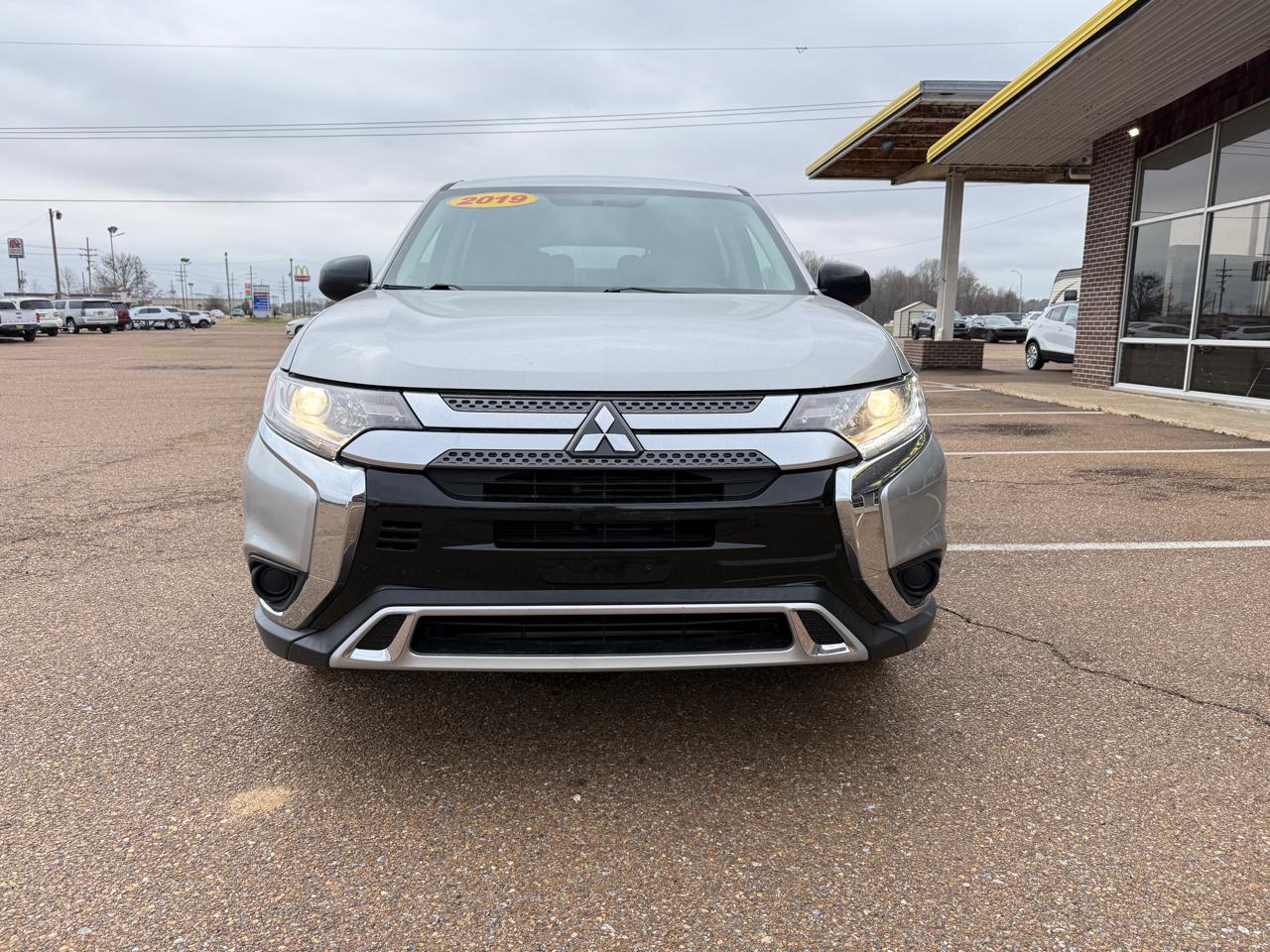 Mitsubishi Outlander SEL AWD 2019