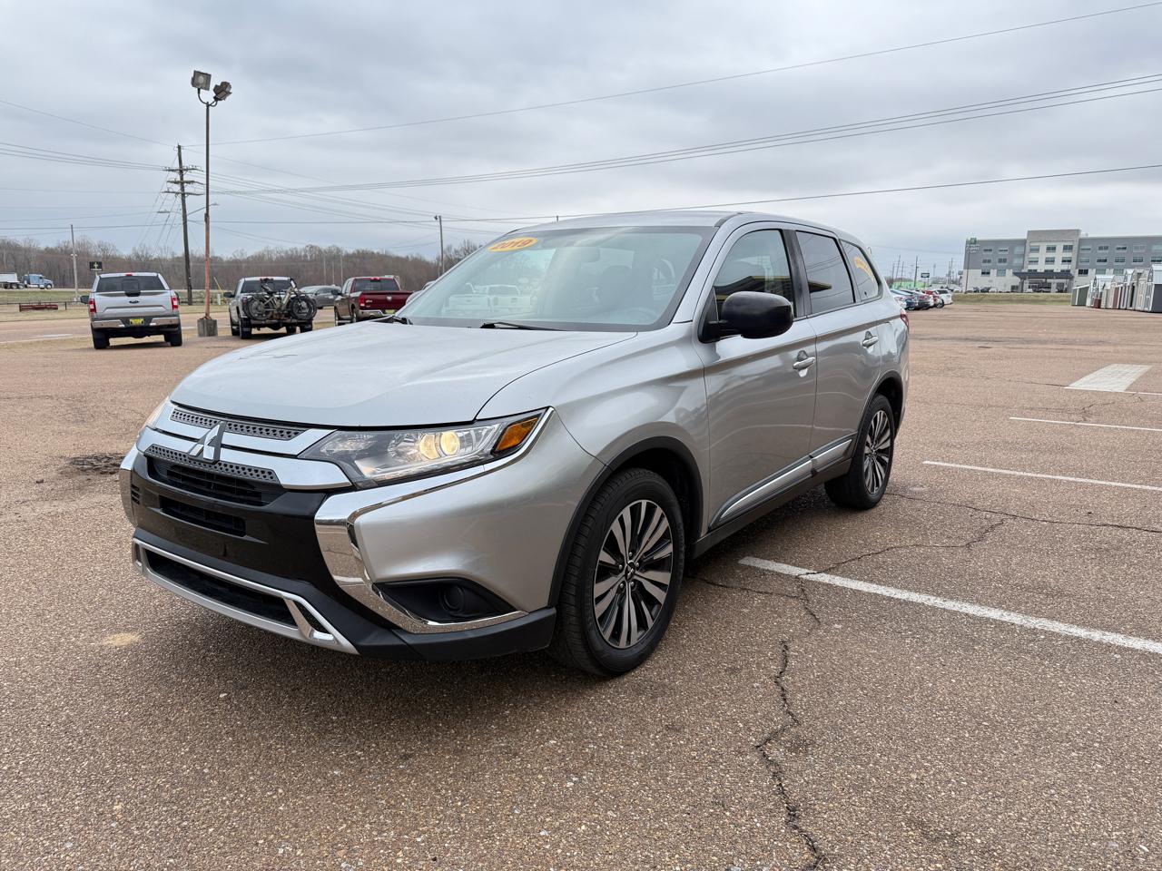Mitsubishi Outlander SEL AWD 2019