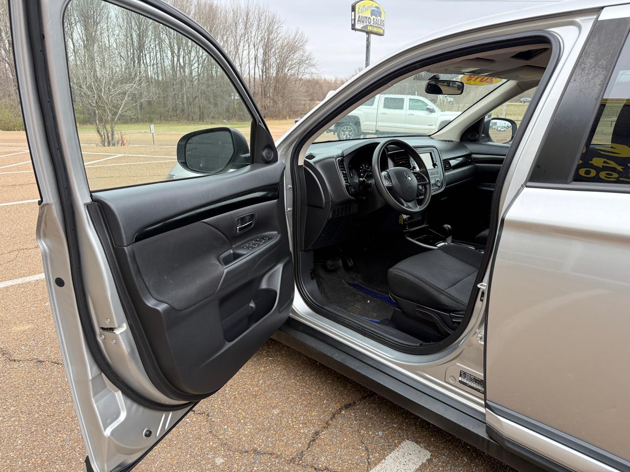 Mitsubishi Outlander SEL AWD 2019