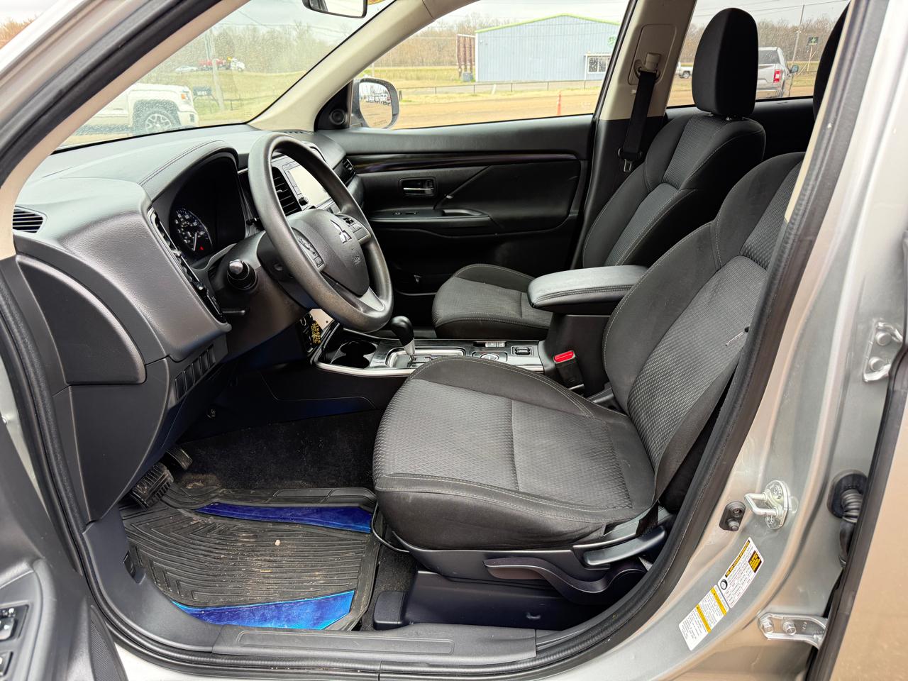 Mitsubishi Outlander SEL AWD 2019