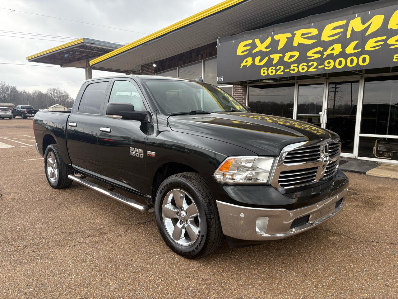 RAM 1500 SLT Crew Cab SWB 4WD 2016