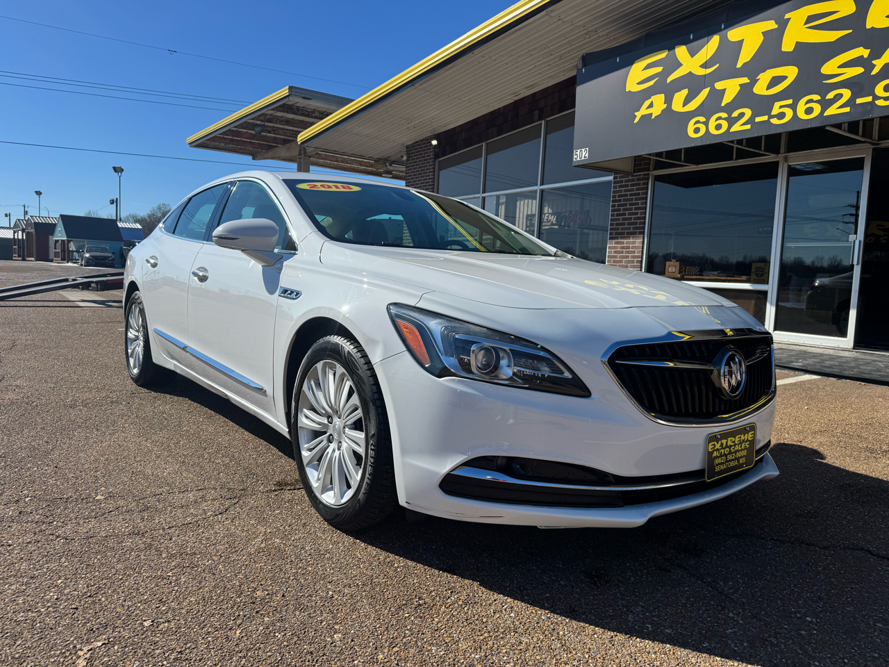 Buick LaCrosse Essence 4D Sedan FWD 2018