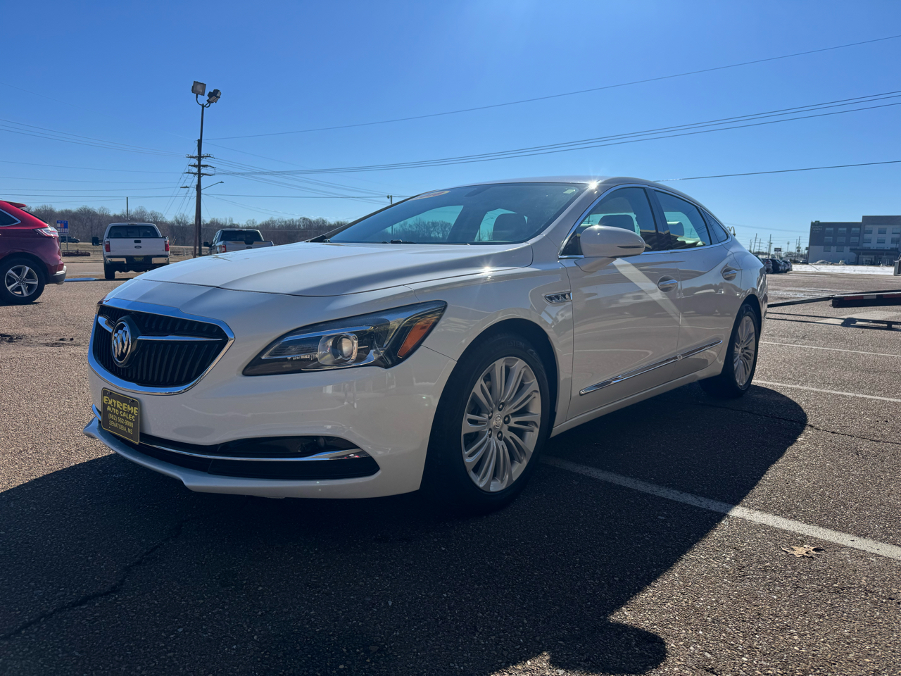 Buick LaCrosse Essence 4D Sedan FWD 2018