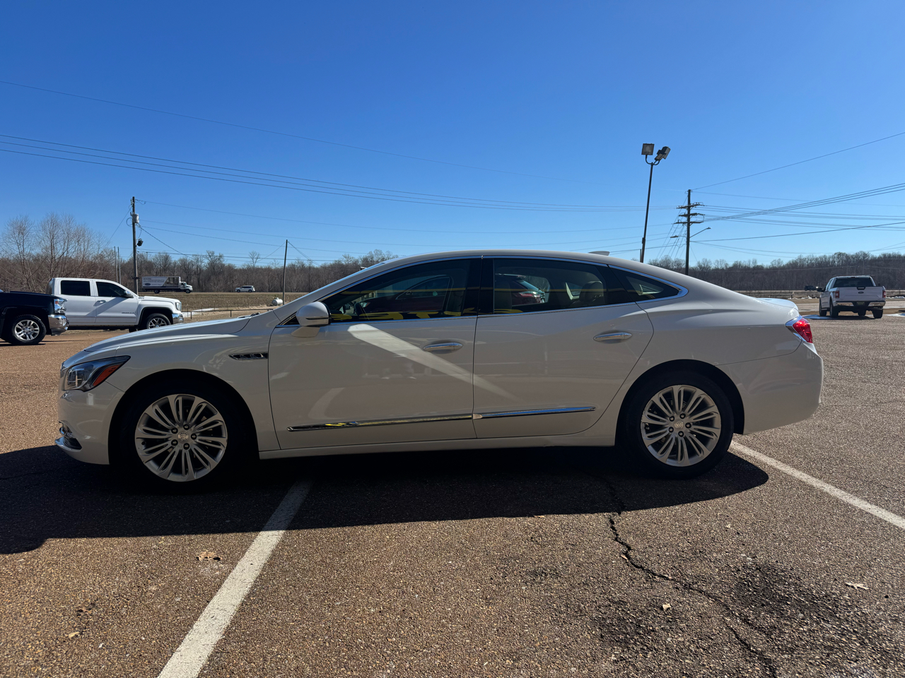 Buick LaCrosse Essence 4D Sedan FWD 2018