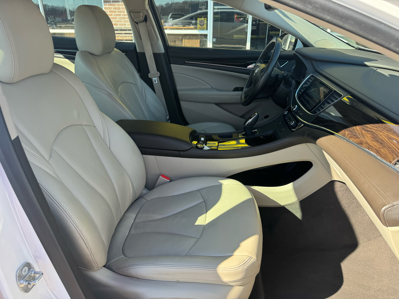 Buick LaCrosse Essence 4D Sedan FWD 2018